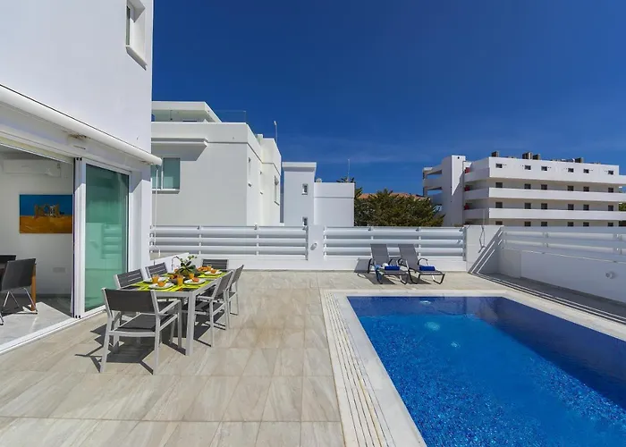 Vila Protaras Araella