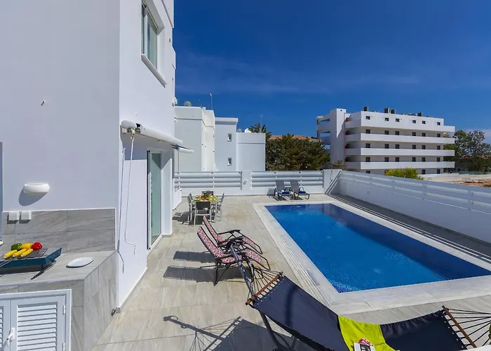 Villa Protaras Araella *